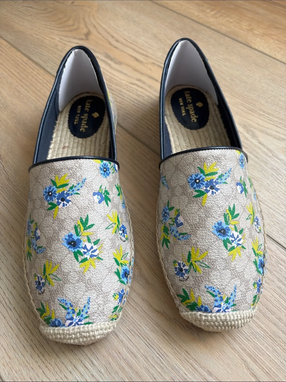 NWT Kate Spade Gwen Espadrille Flats Coated Canvas Floral Beige Size 8.5